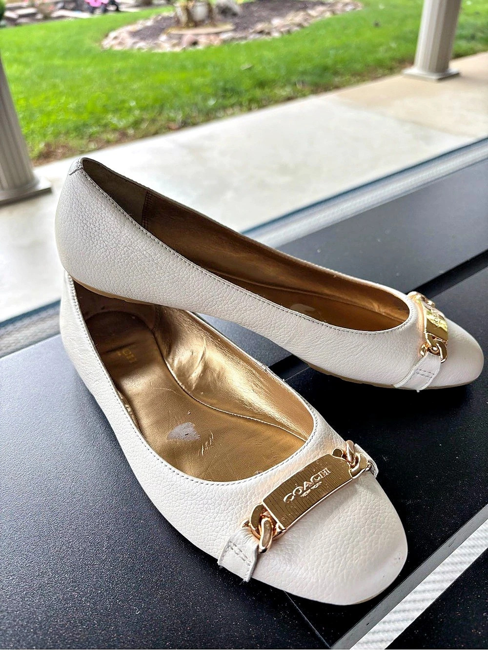 Coach Women's White Flats US 7.5